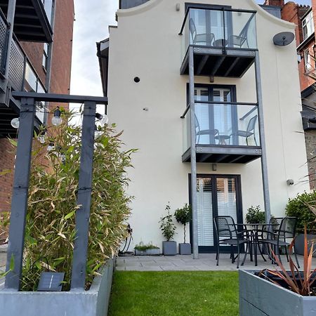 Villa Retro Retreat, Sea View, Free Parking & Ev Plug-In Whitby Esterno foto