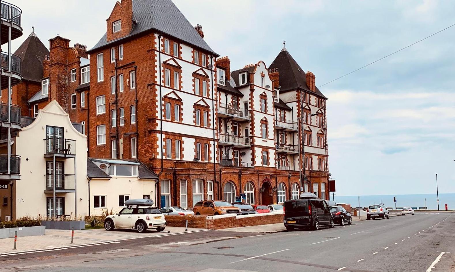 Villa Retro Retreat, Sea View, Free Parking & Ev Plug-In Whitby Esterno foto