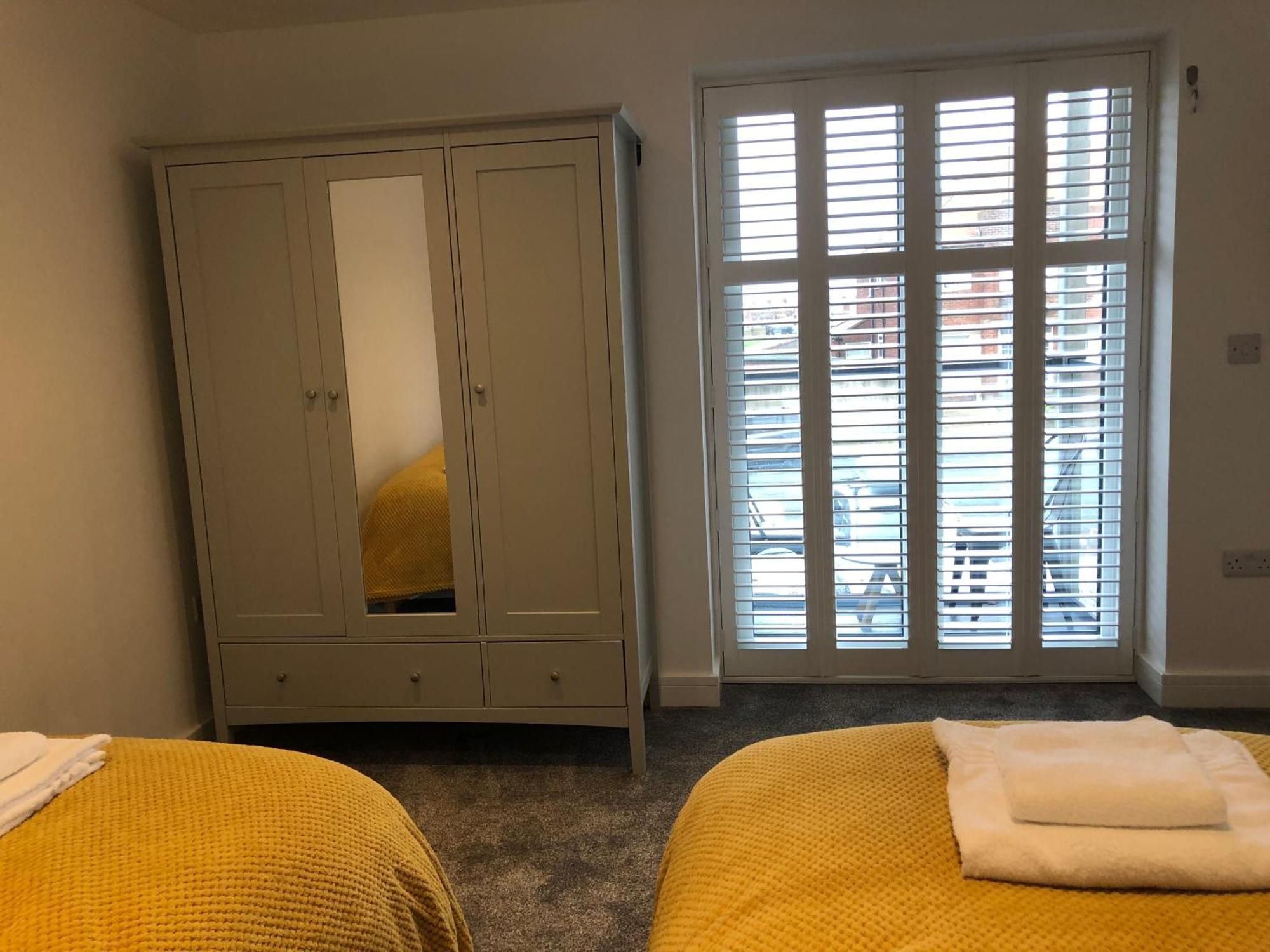 Villa Retro Retreat, Sea View, Free Parking & Ev Plug-In Whitby Esterno foto