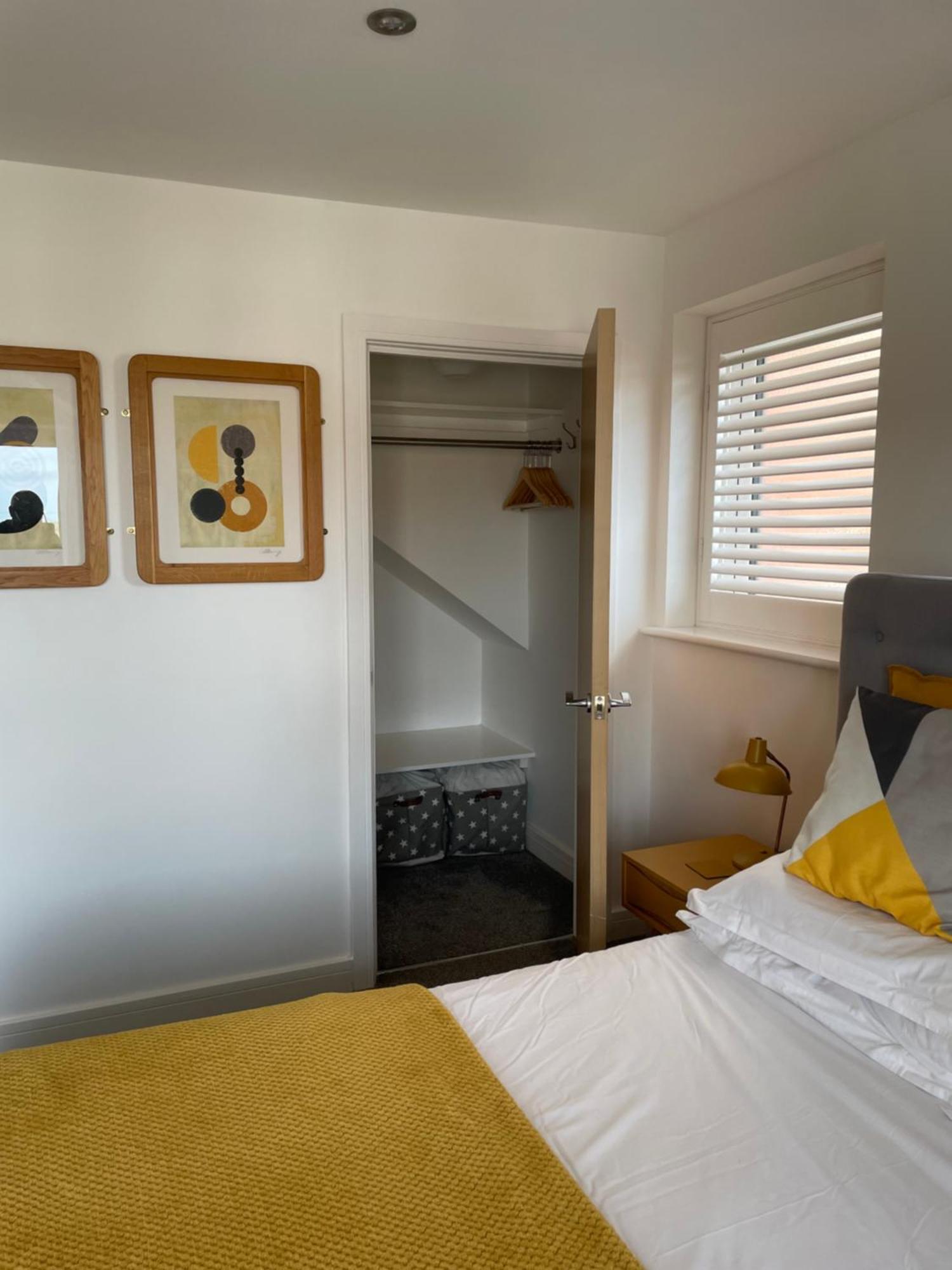 Villa Retro Retreat, Sea View, Free Parking & Ev Plug-In Whitby Esterno foto
