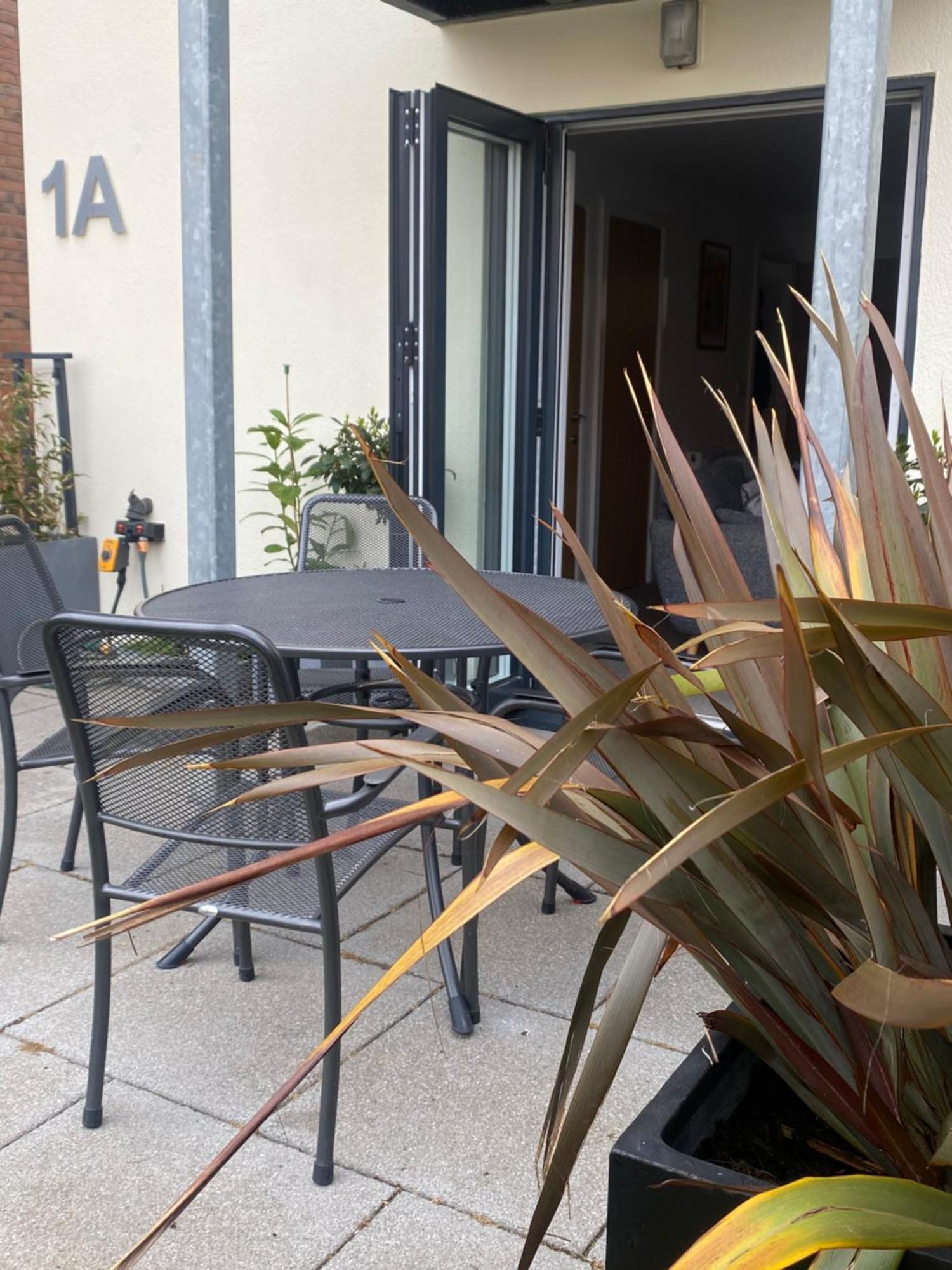 Villa Retro Retreat, Sea View, Free Parking & Ev Plug-In Whitby Esterno foto