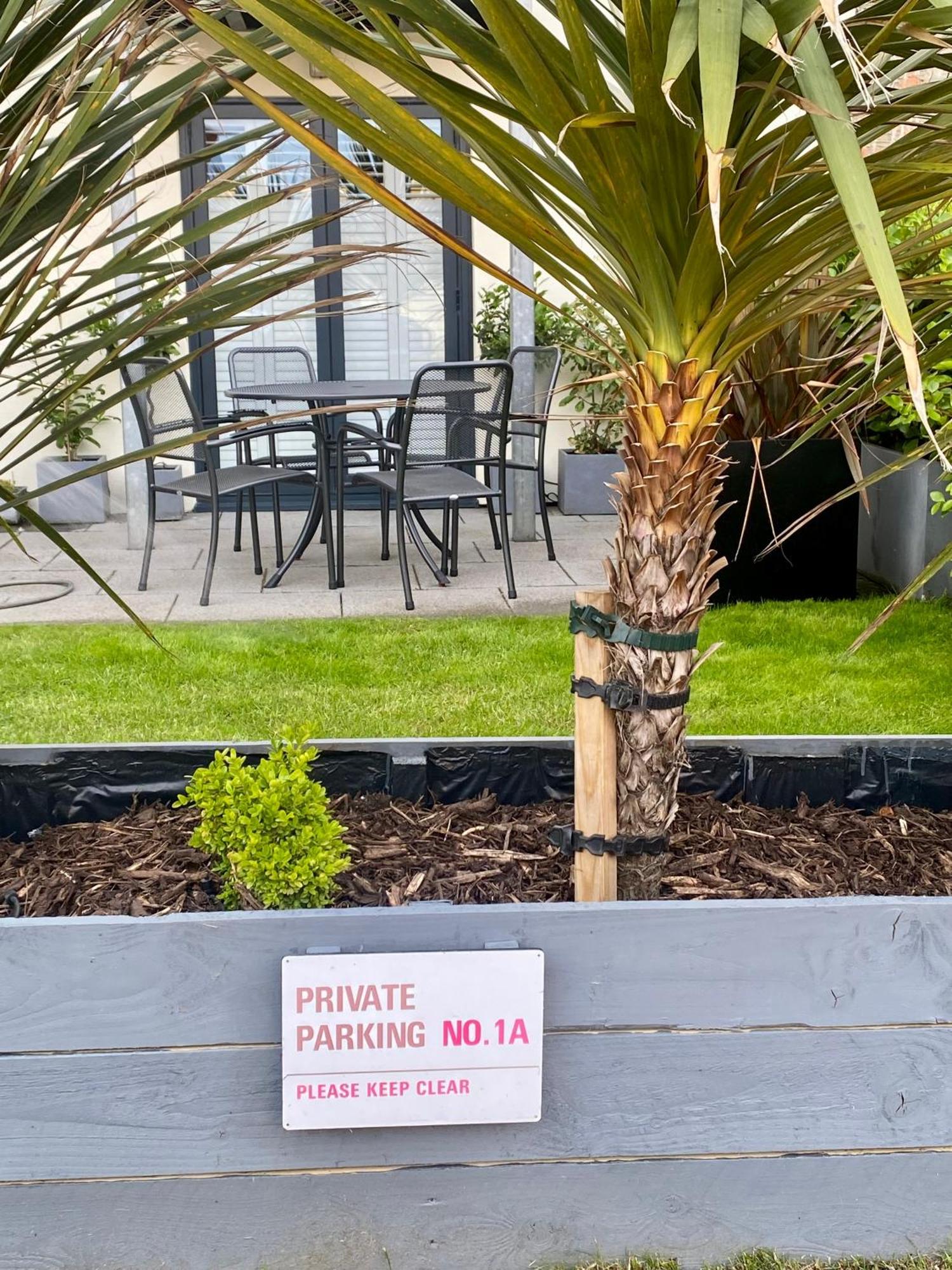Villa Retro Retreat, Sea View, Free Parking & Ev Plug-In Whitby Esterno foto