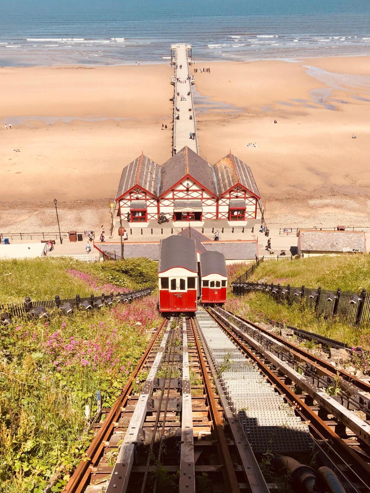 Villa Retro Retreat, Sea View, Free Parking & Ev Plug-In Whitby Esterno foto