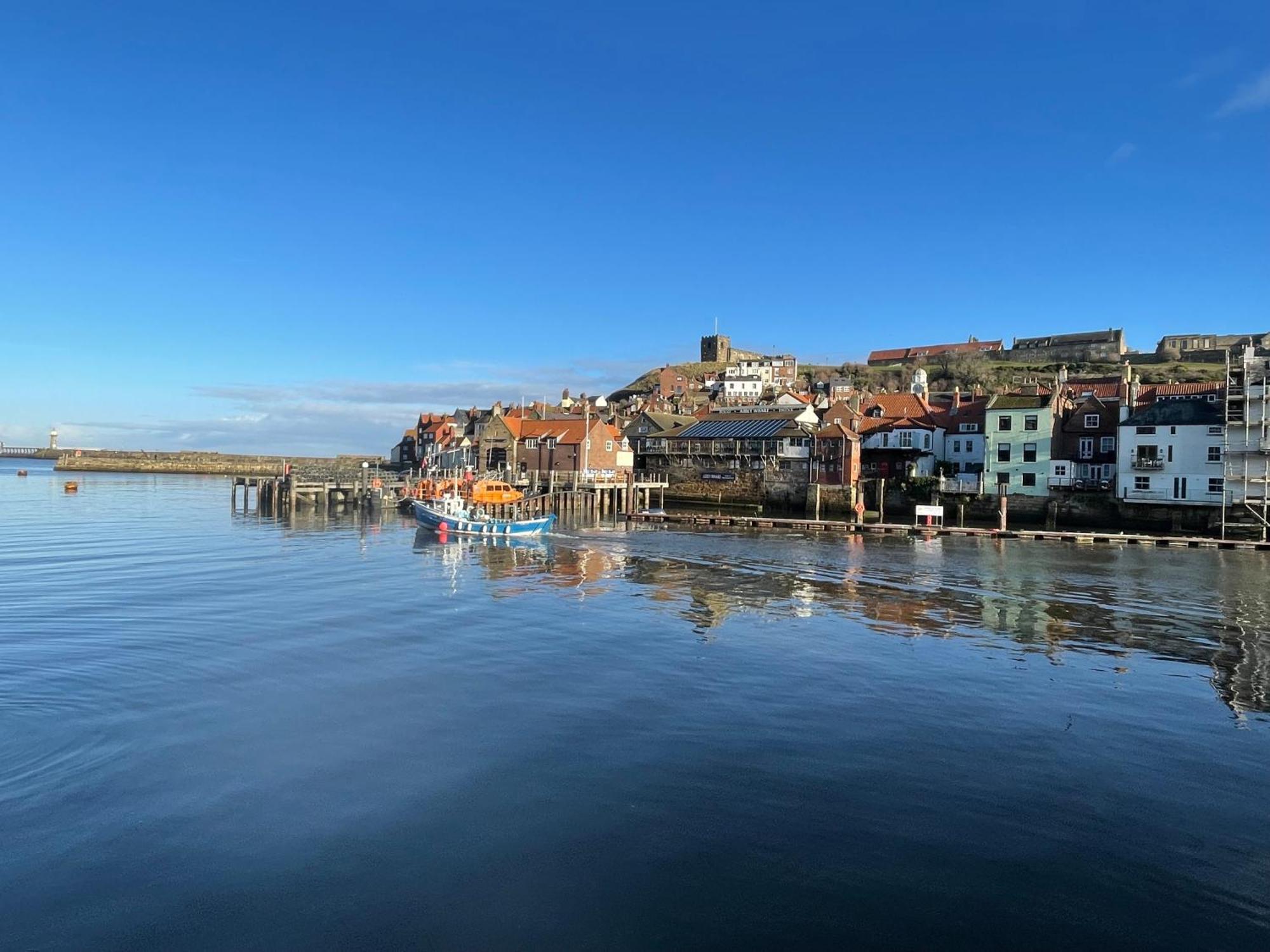 Villa Retro Retreat, Sea View, Free Parking & Ev Plug-In Whitby Esterno foto